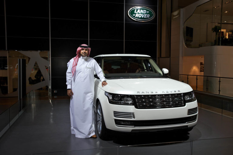 Zájezdy na autosalon v Dubaji